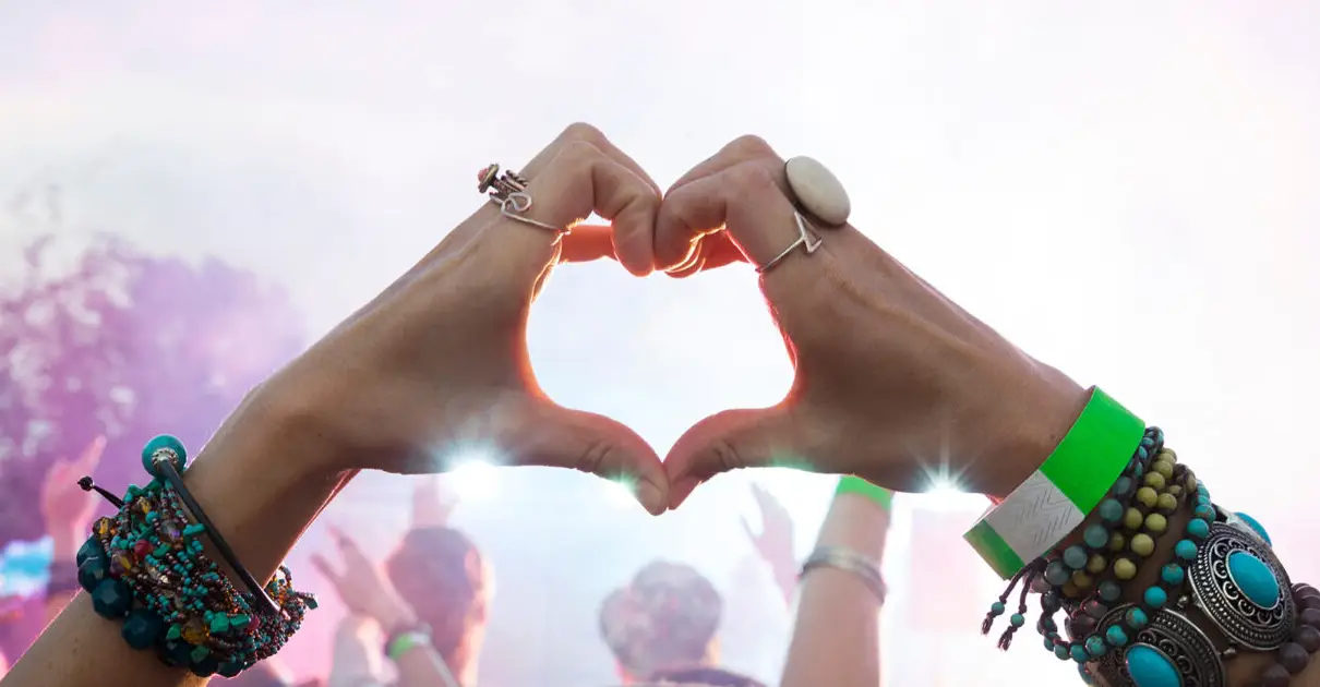 Shutterstock Editorial และ The Vault Partner ร่วมมือกับ Opry Entertainment Group เป็นตัวแทนจำหน่ายสิทธิ์การใช้ผลงานแต่เพียงผู้เดียว_cover